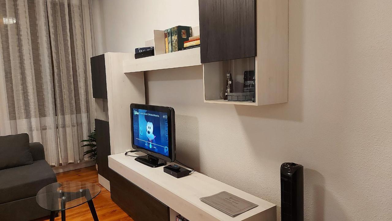 Apartamento Saioa Pamplona Bagian luar foto